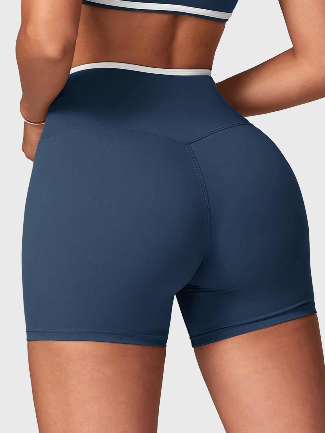 Yeoreo Alberta Contrast Trim Shorts